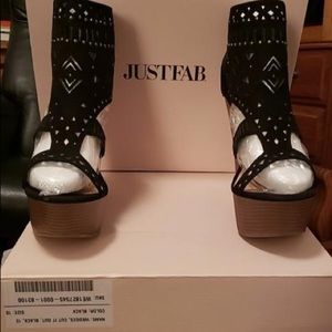 Just Fab cut out black wedges
